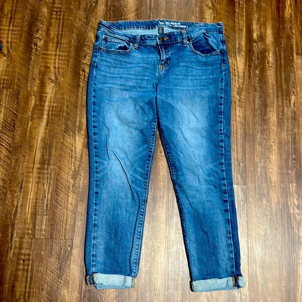 Gap boyfriend 14